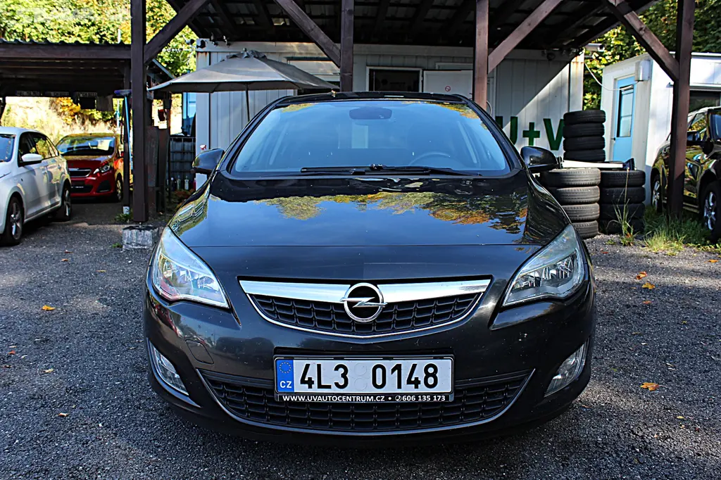 Opel Astra, 1.6i 85 kW serv.knížka